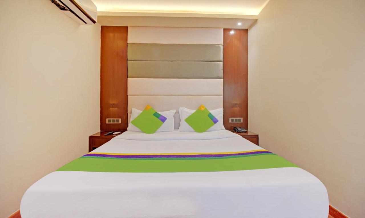 Treebo Trend The Pacific Hotel Mumbai Exterior photo